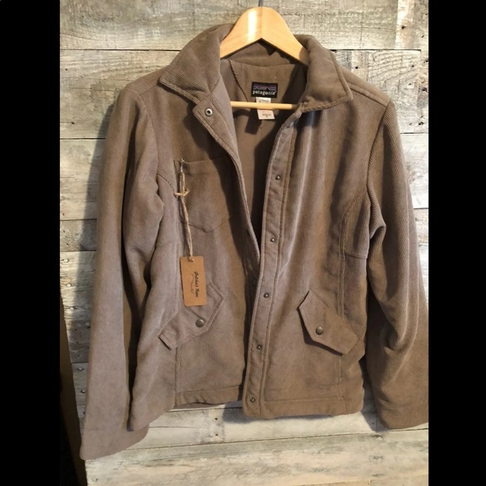 Patagonia Corduroy women’s jacket, perfect! Size S